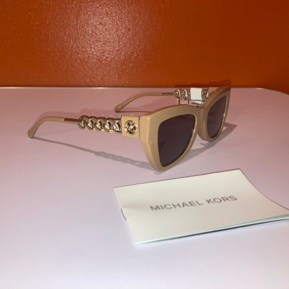 Michael Kors Sunglasses Tan Beige Size 15-19-140 - Picture 2 of 7